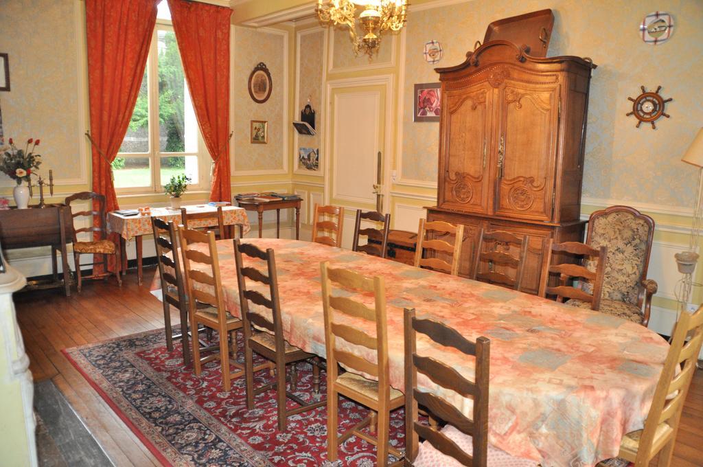 Chambres D'Hotes Le Manoir D'Esneval Criquetot-lʼEsneval Exteriör bild