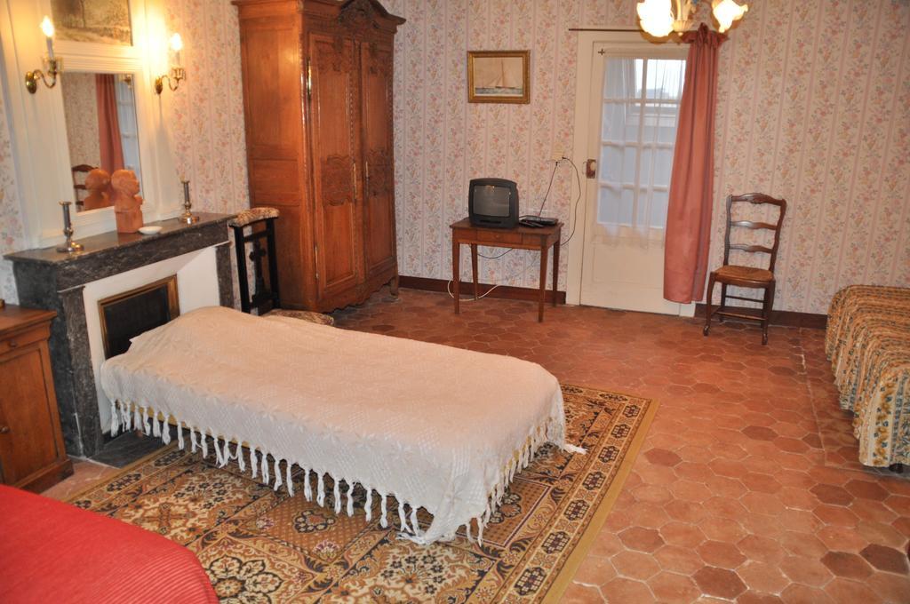 Chambres D'Hotes Le Manoir D'Esneval Criquetot-lʼEsneval Exteriör bild